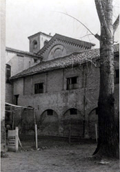 Corpus Domini, il chiostro, la primitiva facciata e il campanile. 10,4x14,9 cm